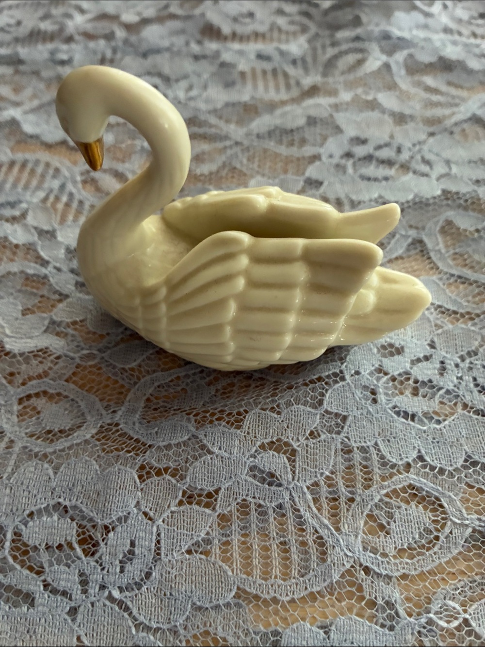 Lenox Cream Swan Figurine with Gold Beak